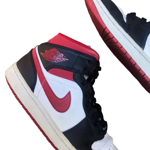 2020 Nike Air Jordan 1 Mid Gym Red Black White Size 9 - Picture 6 of 16